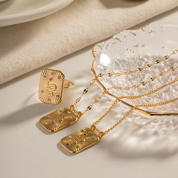 ALLNEWME Стильные Красочные Стразы Змеиный Медальон Кулон Ожерелья для Женщин 18-Каратный Позолоченный Титановый Стальной Чокер Ожерелье
